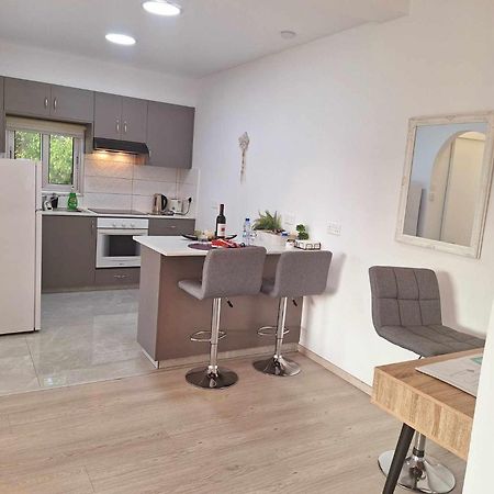 Charming Holiday Retreat Kato Paphos Apt 400M To The Beach Екстериор снимка