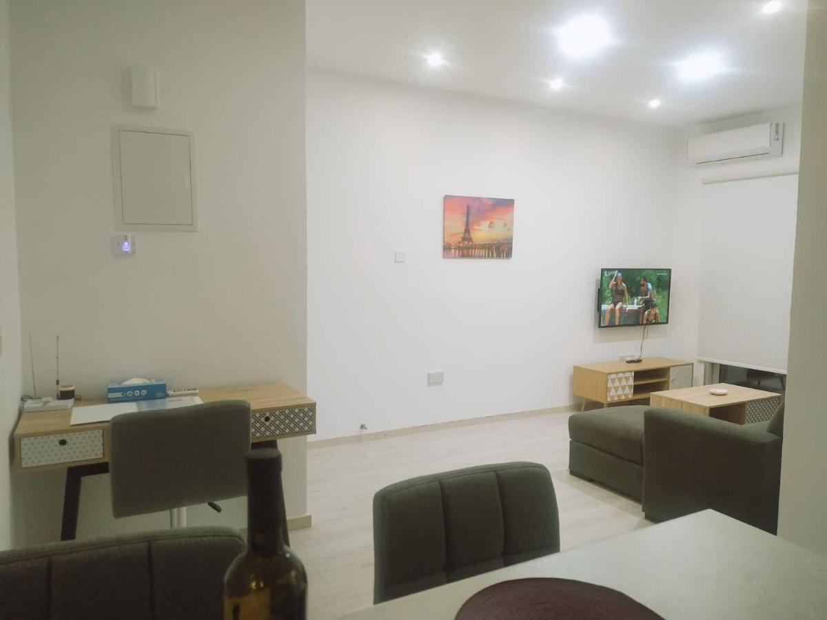 Charming Holiday Retreat Kato Paphos Apt 400M To The Beach Екстериор снимка