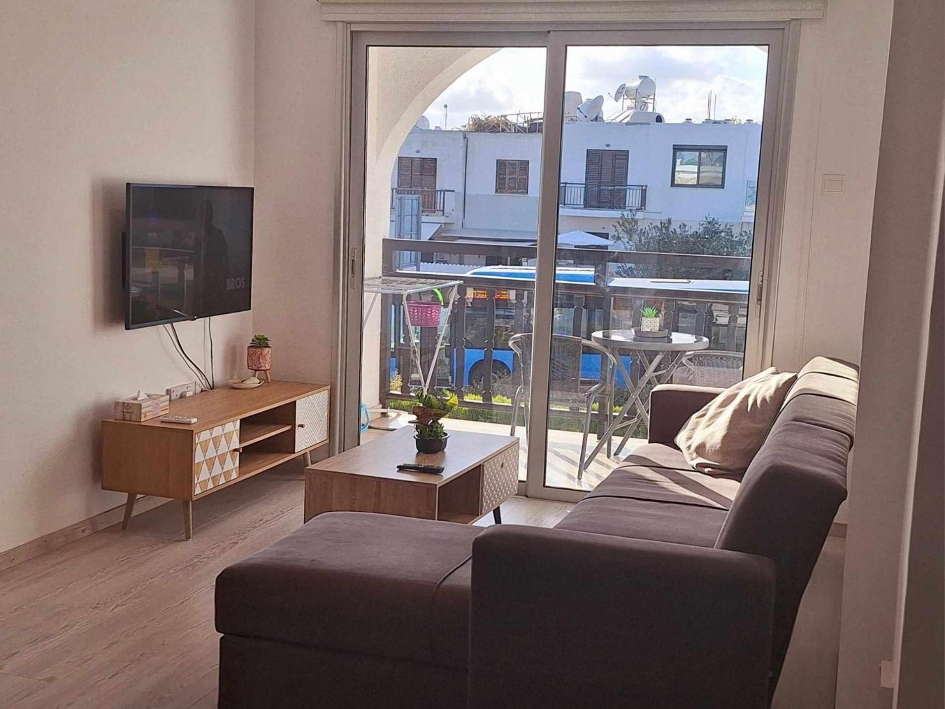 Charming Holiday Retreat Kato Paphos Apt 400M To The Beach Екстериор снимка