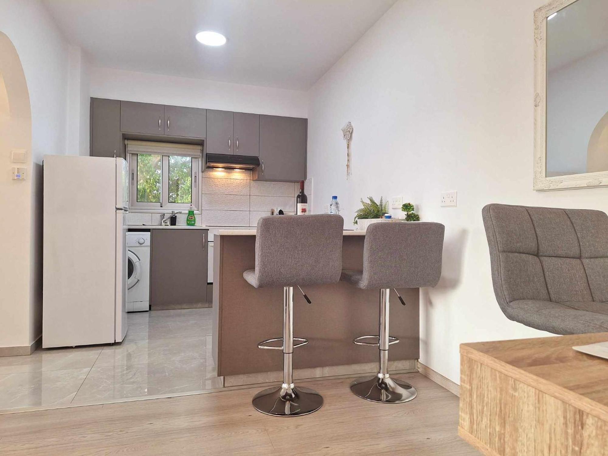 Charming Holiday Retreat Kato Paphos Apt 400M To The Beach Екстериор снимка